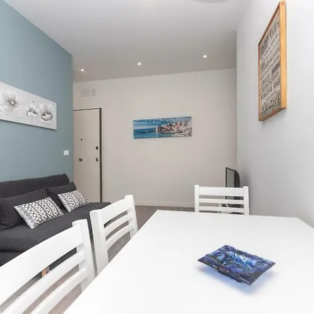 Real Italian Estate - Sails & Sweet Dreams Gênes