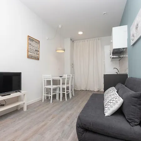 Real Italian Estate - Sails & Sweet Dreams